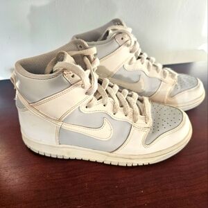 Nike Girl's Youth Grey Fog High Dunk Sneakers 5.5 Youth